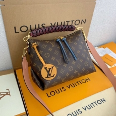 Louis Vuitton Hobo Bags